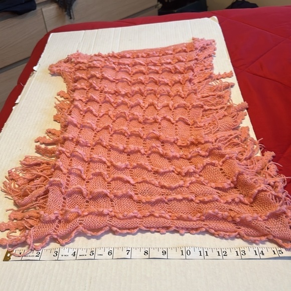 Pink infinity scarf. NEW - Picture 4 of 4